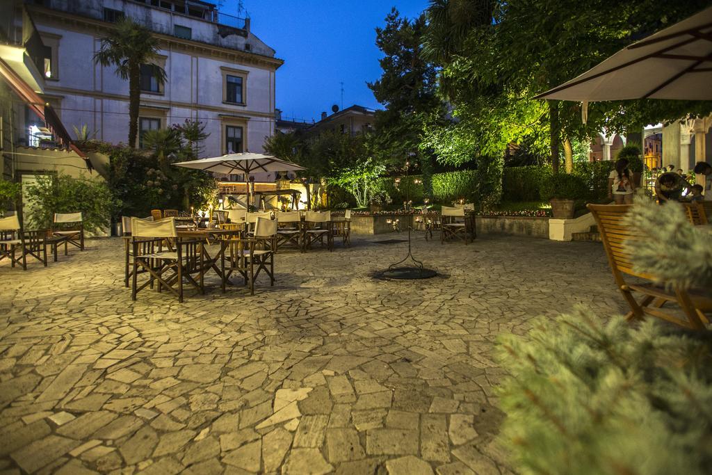 Hotel Victoria Maiorino Cava deʼ Tirreni Exteriör bild